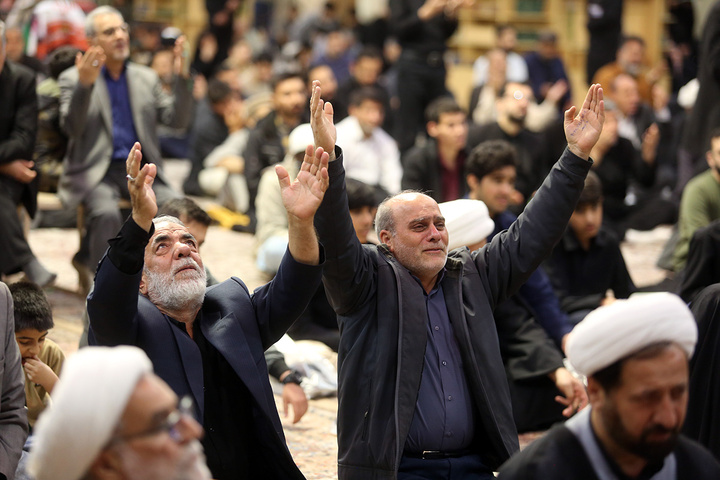 وداع با پیکر شهدای جنگ رمضان در حرم حضرت معصومه (س)