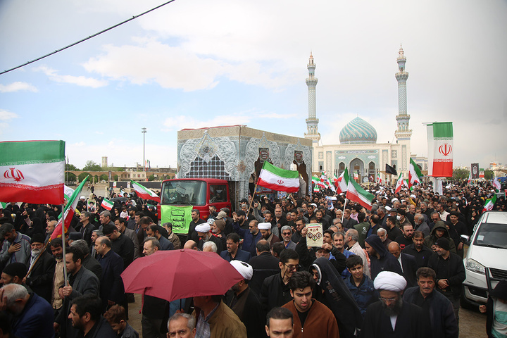 تشییع ۱۲ شهید حملات آمریکایی صهیونی به قم در حرم بانوی کرامت
