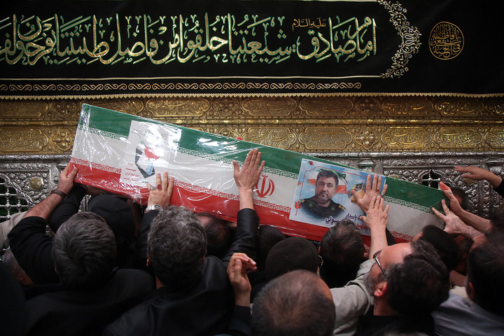 تشییع ۱۲ شهید حملات آمریکایی صهیونی به قم در حرم بانوی کرامت