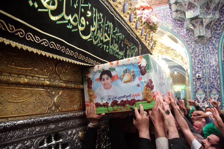 تشییع ۱۲ شهید حملات آمریکایی صهیونی به قم در حرم بانوی کرامت