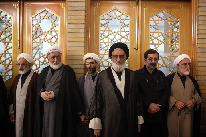 بزرگداشت چهلمین روز شهادت آیت‌الله خامنه‌ای در حرم حضرت معصومه (س)