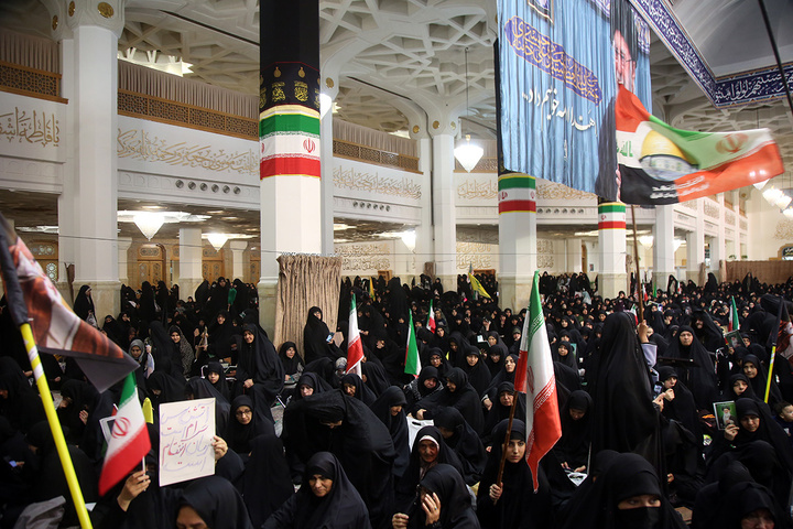 بزرگداشت چهلمین روز شهادت آیت‌الله خامنه‌ای در حرم حضرت معصومه (س)