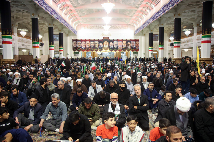 بزرگداشت چهلمین روز شهادت آیت‌الله خامنه‌ای در حرم حضرت معصومه (س)