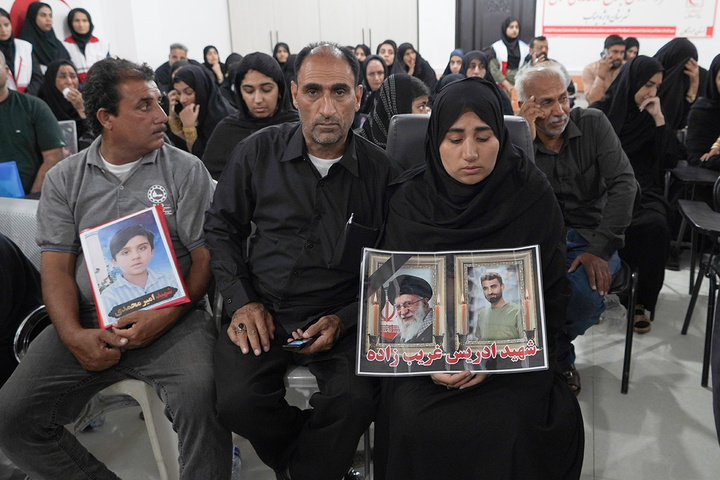 حضور خادمان کریمه اهل‌بیت(س) در اجتماعات مردمی شهرستان میناب