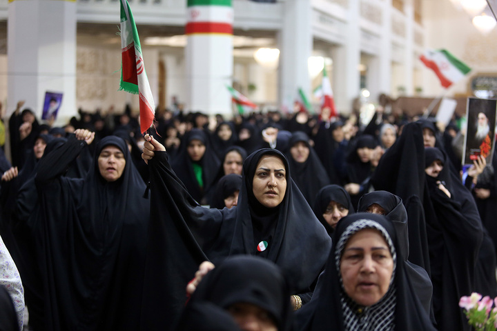 عزاداری ظهر اربعین رهبر شهید انقلاب در حرم بانوی کرامت