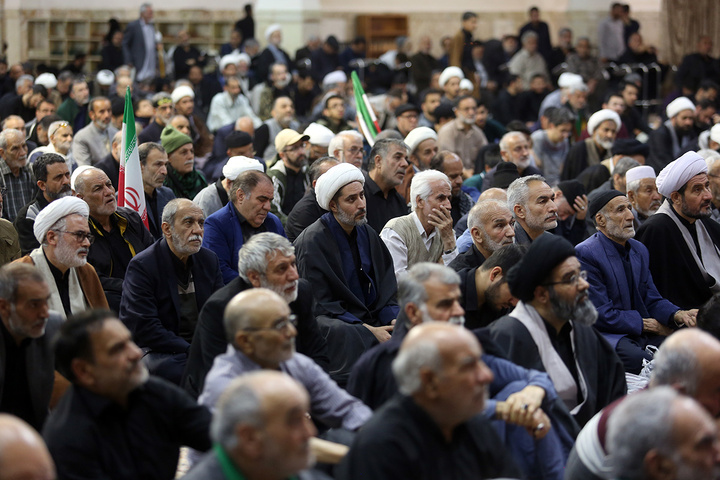 عزاداری ظهر اربعین رهبر شهید انقلاب در حرم بانوی کرامت