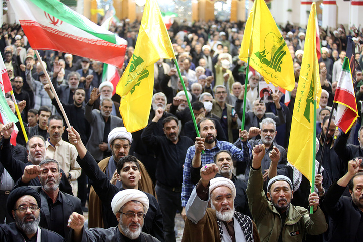 عزاداری ظهر اربعین رهبر شهید انقلاب در حرم بانوی کرامت