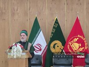 وفدُ العتبةِ الحسينيةِ المقدسة يُحيي عوائلَ الشهداء الإيرانية في مشهد