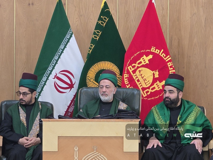 وفدُ العتبةِ الحسينيةِ المقدسة يُحيي عوائلَ الشهداء الإيرانية في مشهد