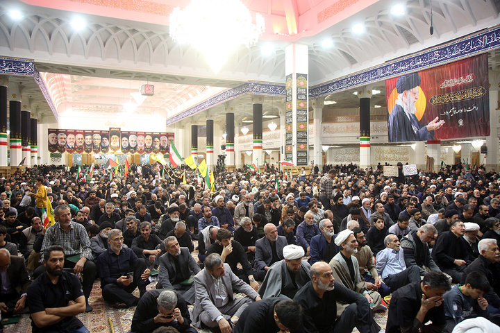 عزاداری شام اربعین امام شهید در حرم کریمه اهل بیت (س)