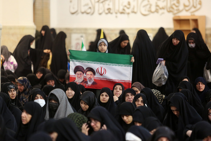 عزاداری شام اربعین امام شهید در حرم کریمه اهل بیت (س)