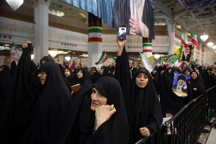 عزاداری شام اربعین امام شهید در حرم کریمه اهل بیت (س)