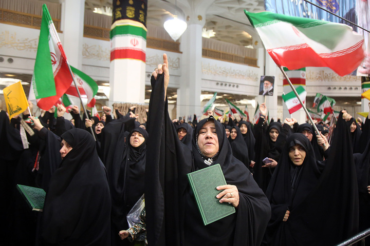 عزاداری شام اربعین امام شهید در حرم کریمه اهل بیت (س)