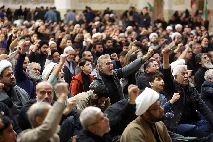 عزاداری شام اربعین امام شهید در حرم کریمه اهل بیت (س)