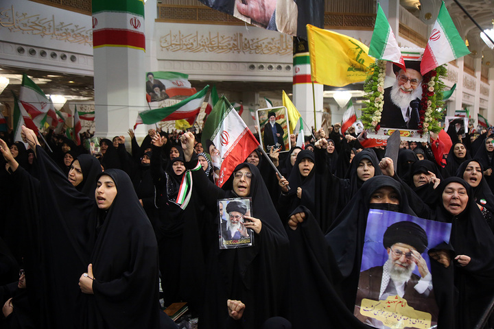 عزاداری شام اربعین امام شهید در حرم کریمه اهل بیت (س)