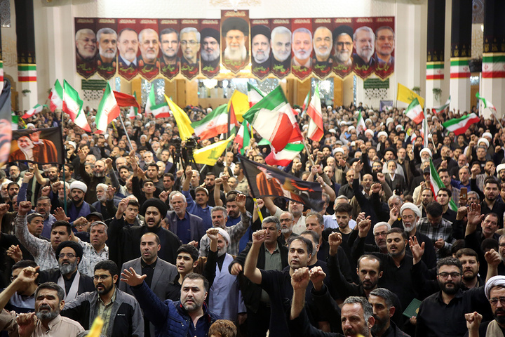 عزاداری شام اربعین امام شهید در حرم کریمه اهل بیت (س)