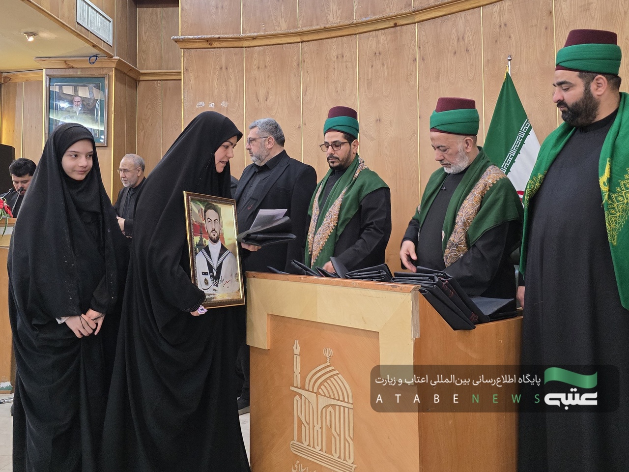 هَدِيَّةٌ مِنْ كَرْبَلاءَ إِلى عَوائِلِ الشُّهَداءِ