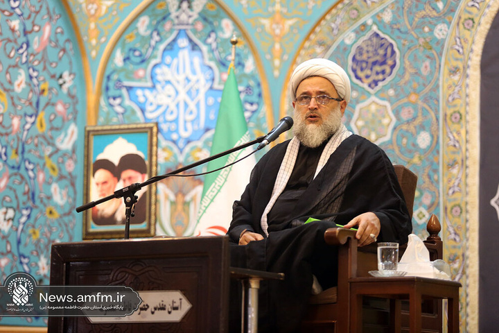 تربیت چهل‌ساله امام شهید، ملت را در برابر فتنه‌ها استوار کرد