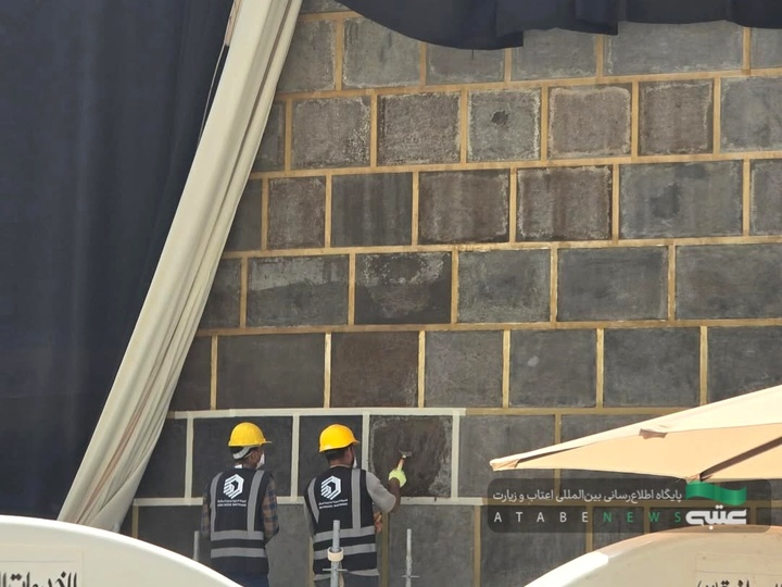 تنظیف و آماده‌سازی کعبه در مسجدالحرام