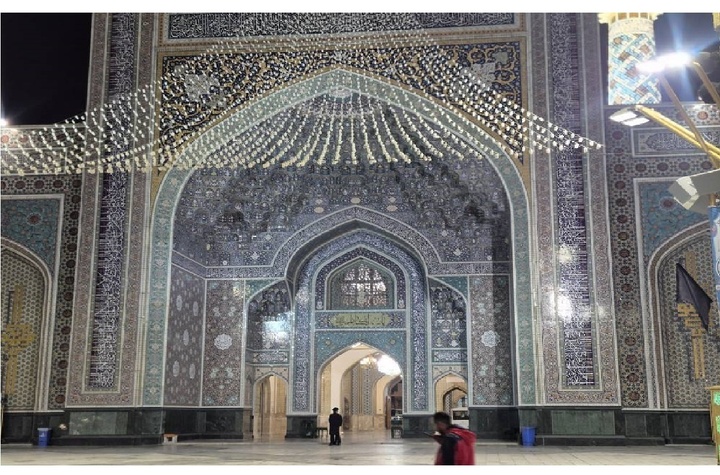 قرار عاشقانه با امام رضا(ع) زیر طاق‌های فیروزه‌ای باب‌الکاظم(ع)