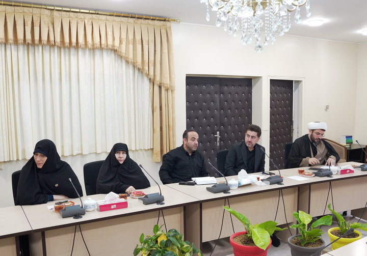 نشست ستاد بزرگداشت دهه کرامت استان قم برگزار شد