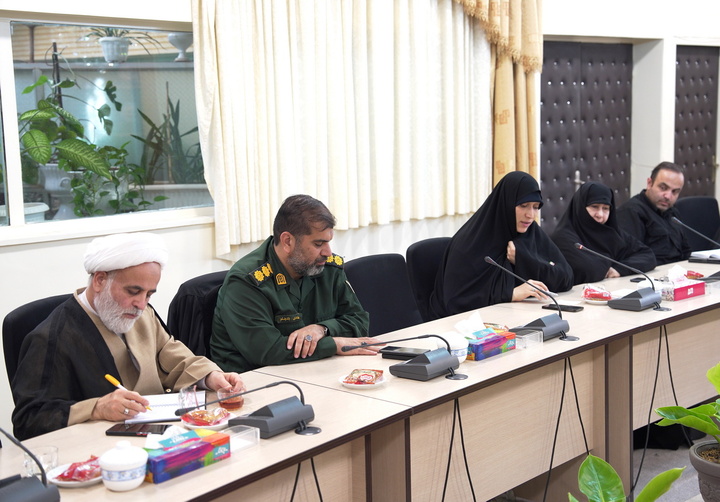 نشست ستاد بزرگداشت دهه کرامت استان قم برگزار شد