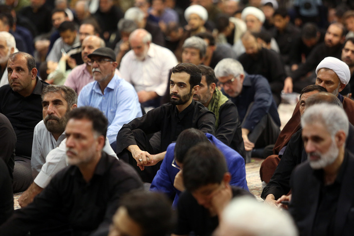 عزاداری شب شهادت رئیس مذهب شیعه در حرم حضرت معصومه (س)