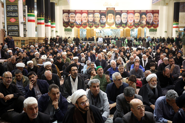 عزاداری شب شهادت رئیس مذهب شیعه در حرم حضرت معصومه (س)