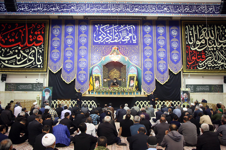 عزاداری شب شهادت رئیس مذهب شیعه در حرم حضرت معصومه (س)