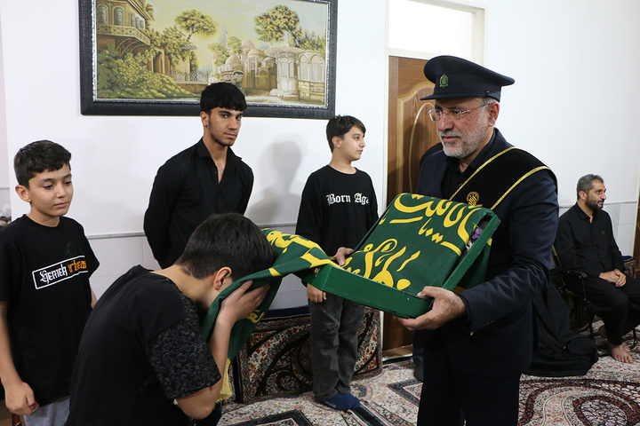 عطر حرم بانوی کرامت در منزل خانواده شهدا پیچید11