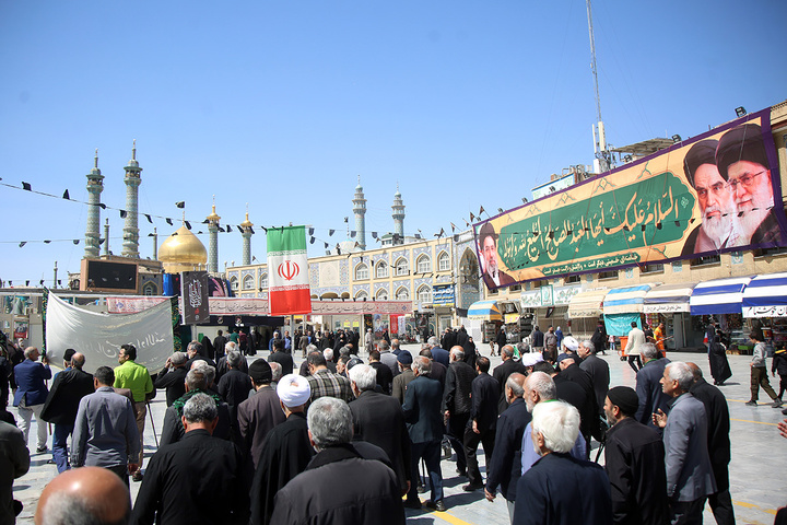 عرض ارادت دسته‌جات عزاداری امام صادق (ع) در حرم بانوی کرامت