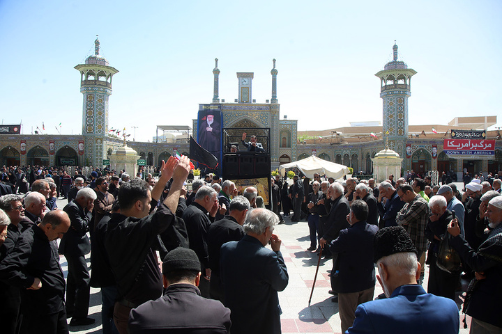 عرض ارادت دسته‌جات عزاداری امام صادق (ع) در حرم بانوی کرامت