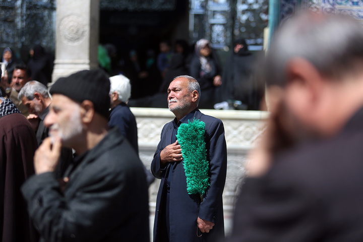 عرض ارادت دسته‌جات عزاداری امام صادق (ع) در حرم بانوی کرامت