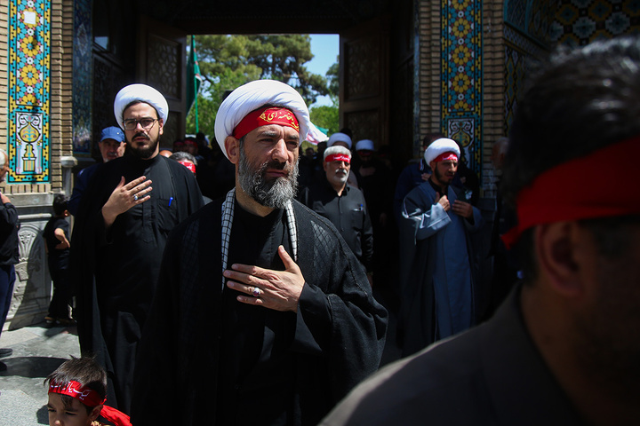 عرض ارادت دسته‌جات عزاداری امام صادق (ع) در حرم بانوی کرامت