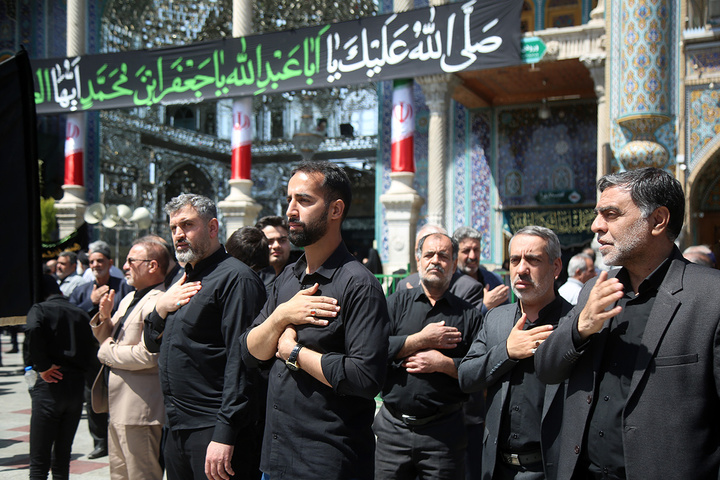 عرض ارادت دسته‌جات عزاداری امام صادق (ع) در حرم بانوی کرامت