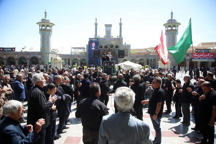 عرض ارادت دسته‌جات عزاداری امام صادق (ع) در حرم بانوی کرامت