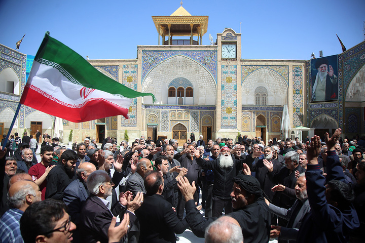 عرض ارادت دسته‌جات عزاداری امام صادق (ع) در حرم بانوی کرامت