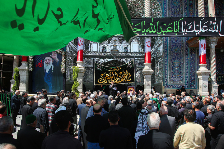 عرض ارادت دسته‌جات عزاداری امام صادق (ع) در حرم بانوی کرامت