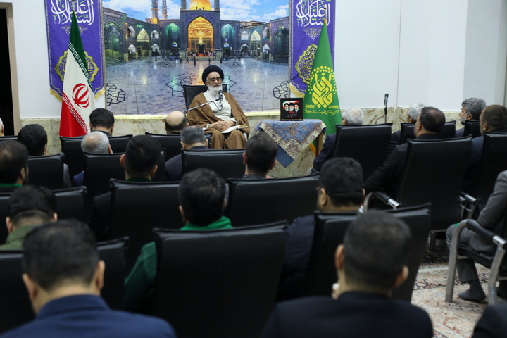 تجلیل تولیت حرم بانوی کرامت از مداحان و ذاکران در عرصه دفاع از انقلاب اسلامی همگام با مردم