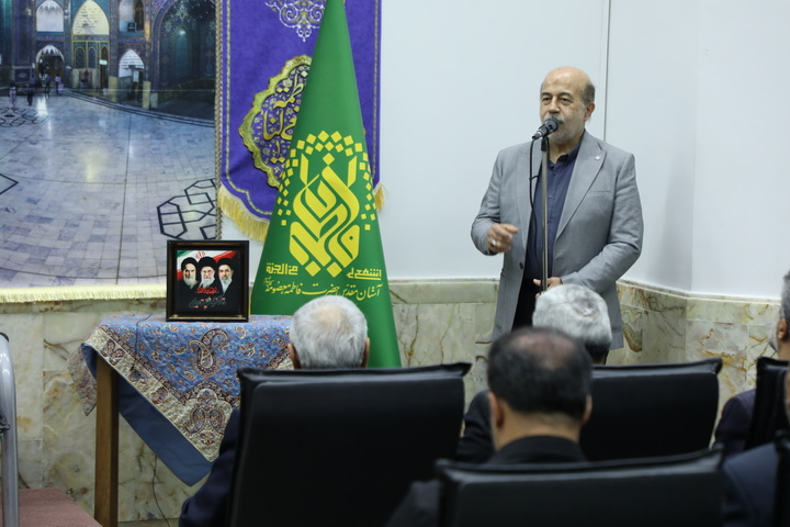 تجلیل تولیت حرم بانوی کرامت از مداحان و ذاکران در عرصه دفاع از انقلاب اسلامی همگام با مردم