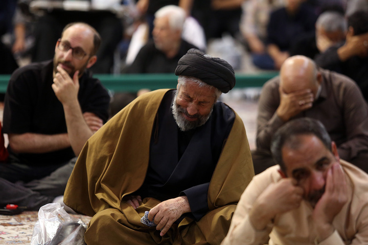 بزرگداشت سالروز هجوم رژیم ستمشاهی به مدرسه فیضیه قم در حرم بانوی کرامت