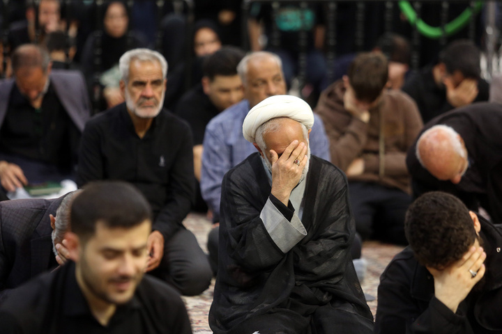 بزرگداشت سالروز هجوم رژیم ستمشاهی به مدرسه فیضیه قم در حرم بانوی کرامت