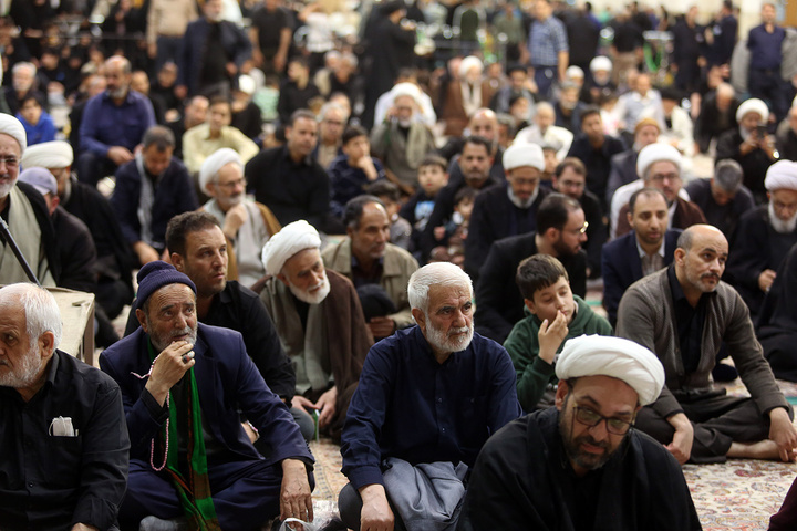 بزرگداشت سالروز هجوم رژیم ستمشاهی به مدرسه فیضیه قم در حرم بانوی کرامت