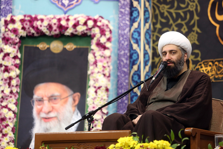 بزرگداشت سالروز هجوم رژیم ستمشاهی به مدرسه فیضیه قم در حرم بانوی کرامت