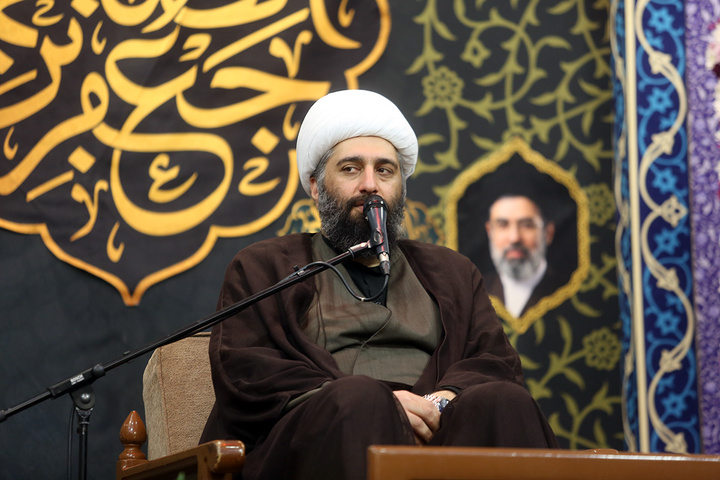 بزرگداشت سالروز هجوم رژیم ستمشاهی به مدرسه فیضیه قم در حرم بانوی کرامت