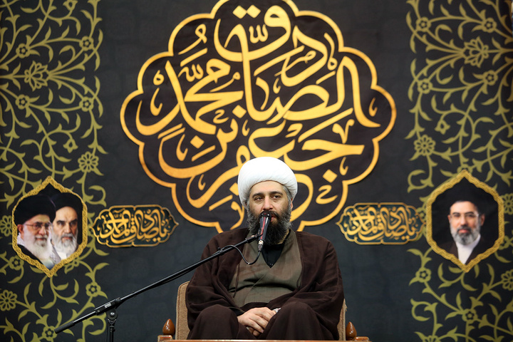 بزرگداشت سالروز هجوم رژیم ستمشاهی به مدرسه فیضیه قم در حرم بانوی کرامت