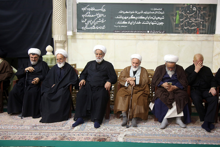 بزرگداشت سالروز هجوم رژیم ستمشاهی به مدرسه فیضیه قم در حرم بانوی کرامت