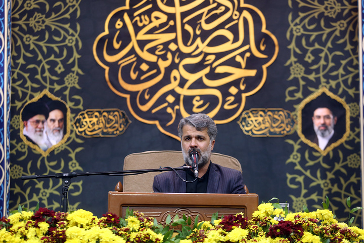 بزرگداشت سالروز هجوم رژیم ستمشاهی به مدرسه فیضیه قم در حرم بانوی کرامت