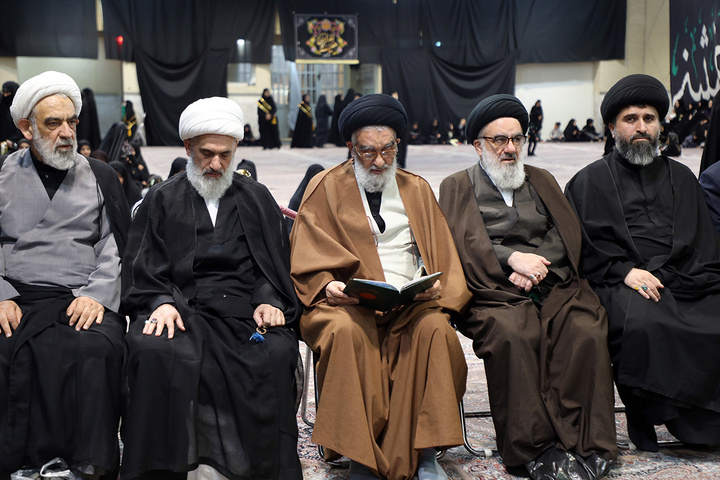 مراسم چهلم شهدای حمله آمریکا به دبیرخانه خبرگان قم