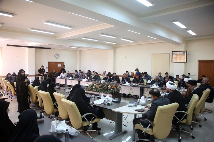 نشست خبری اعلام برنامه‌های حرم حضرت فاطمه معصومه(س) در دهه کرامت